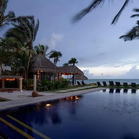 6Br Exclusive Beachfront Villa With Pool In Tulum