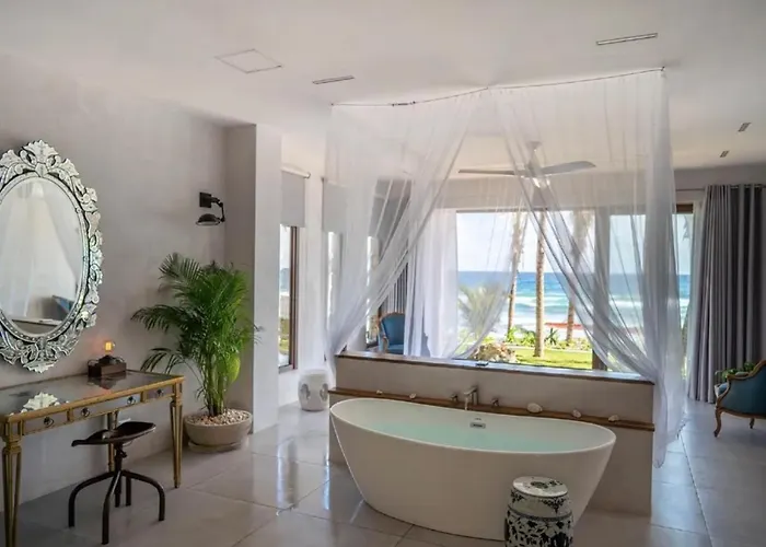 5br Exclusive Beachfront With Pool In Tulum Balcheil